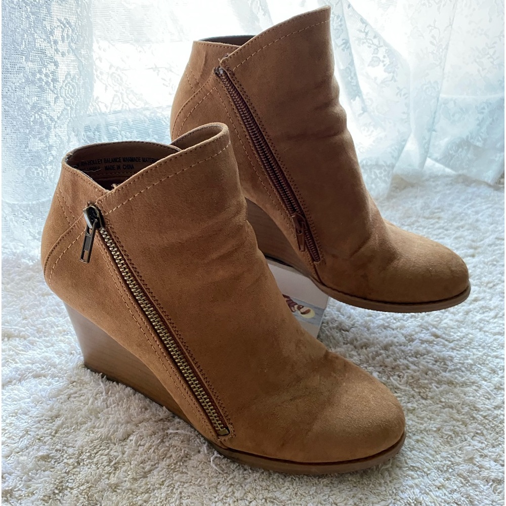 Ruffhewn Suede Booites LIKE NEW